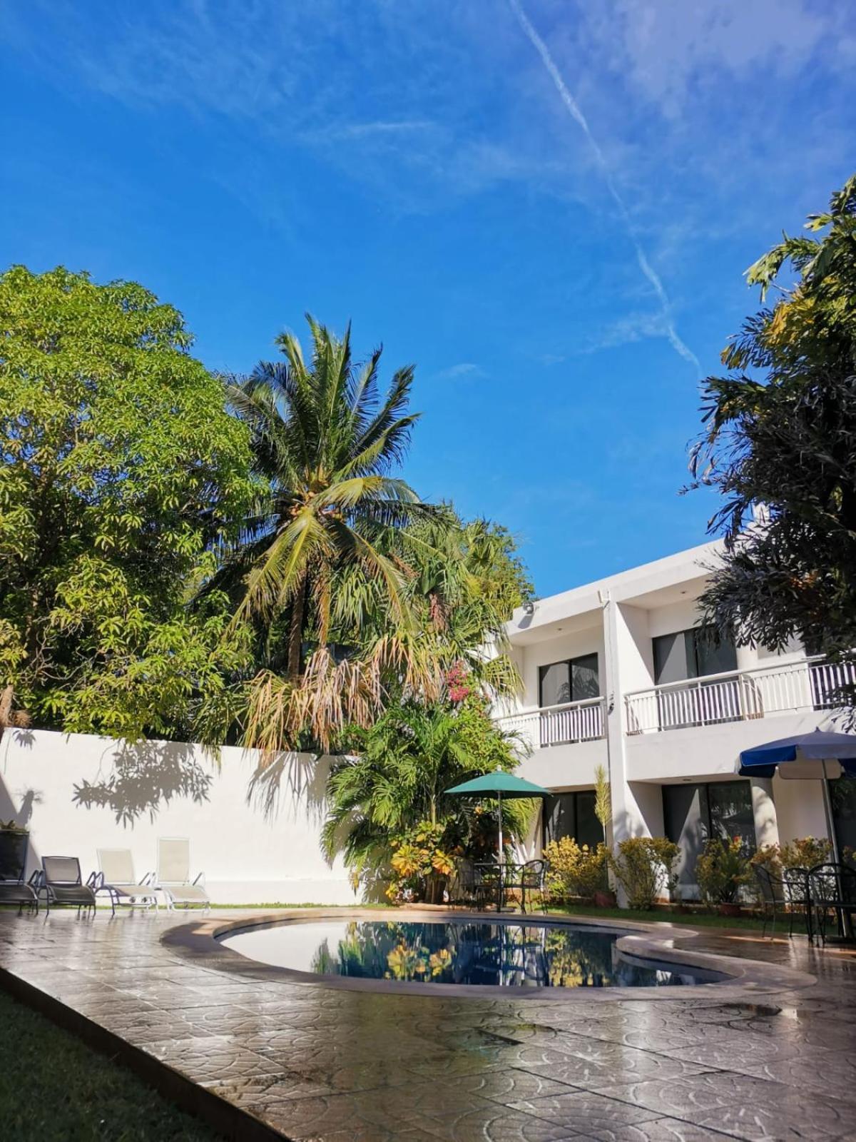 Hotel Holly Merida Exterior photo