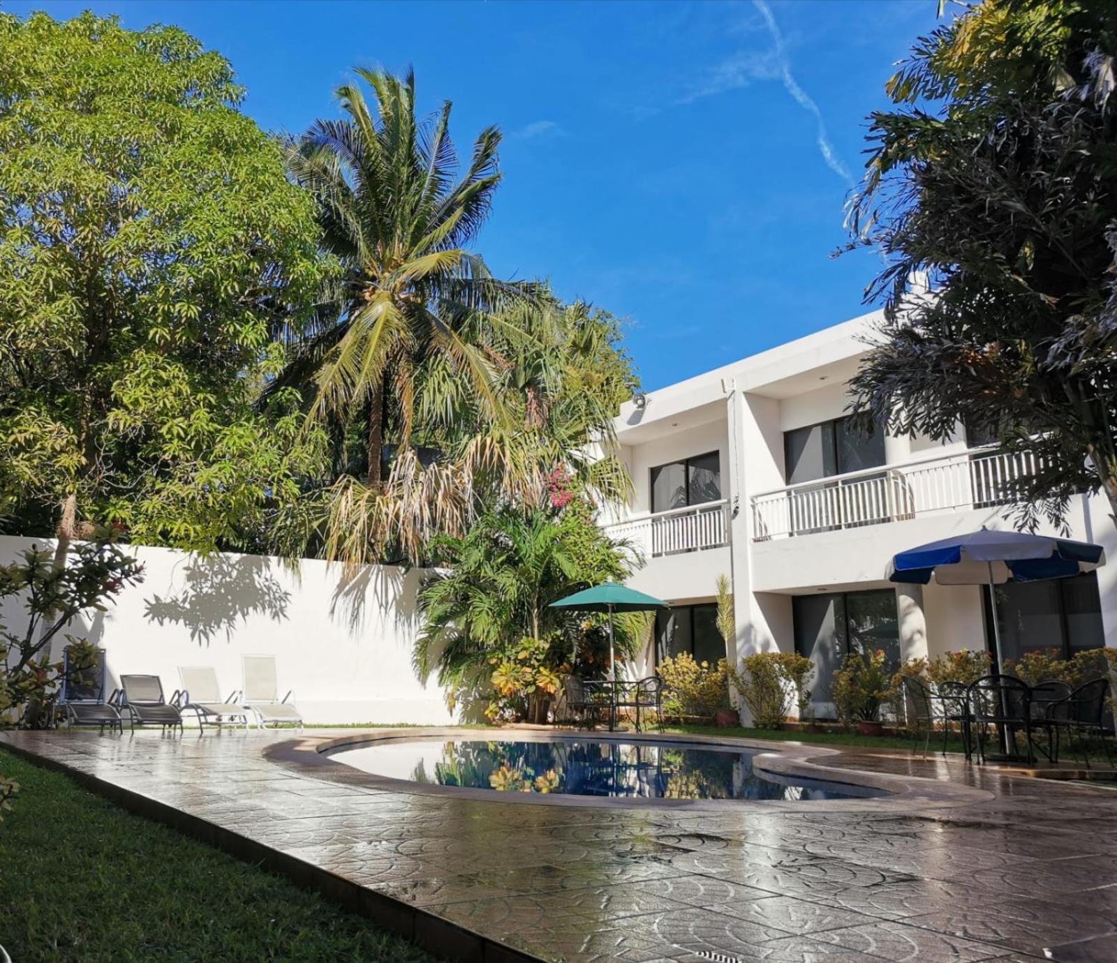 Hotel Holly Merida Exterior photo